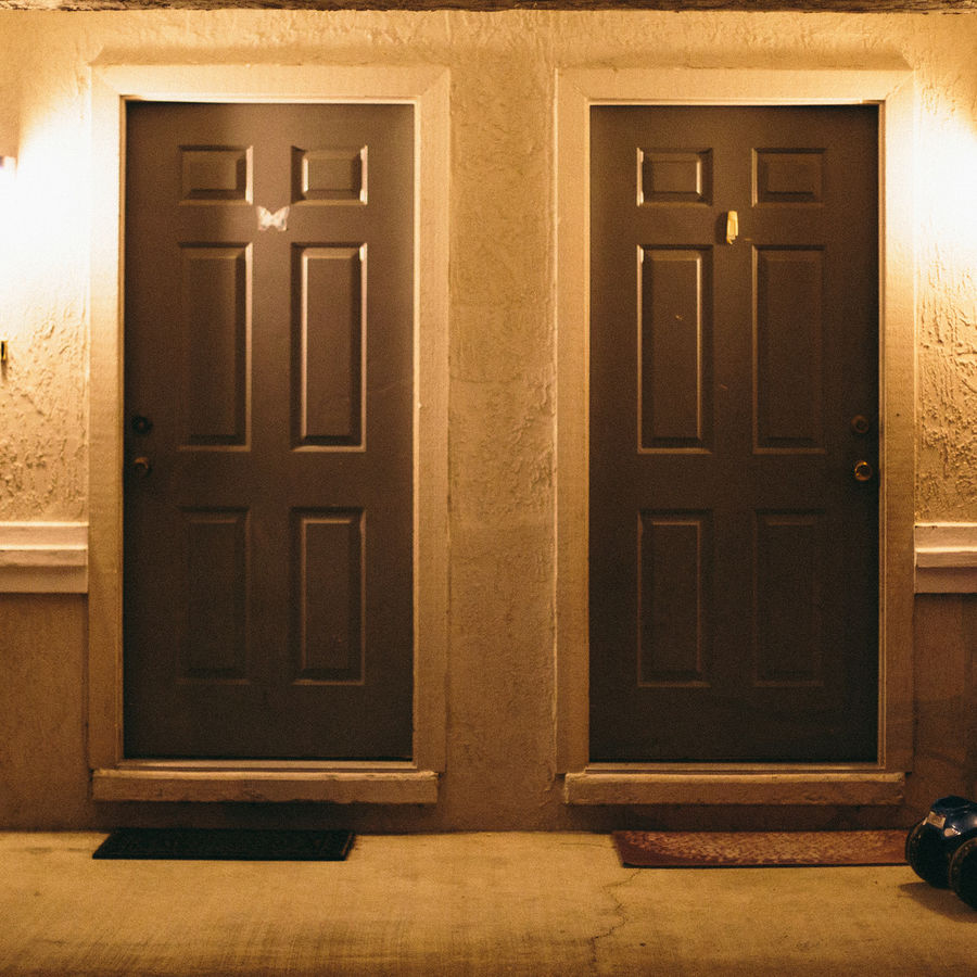 Cover Photo: Image / Flickr: Kolin Toney
