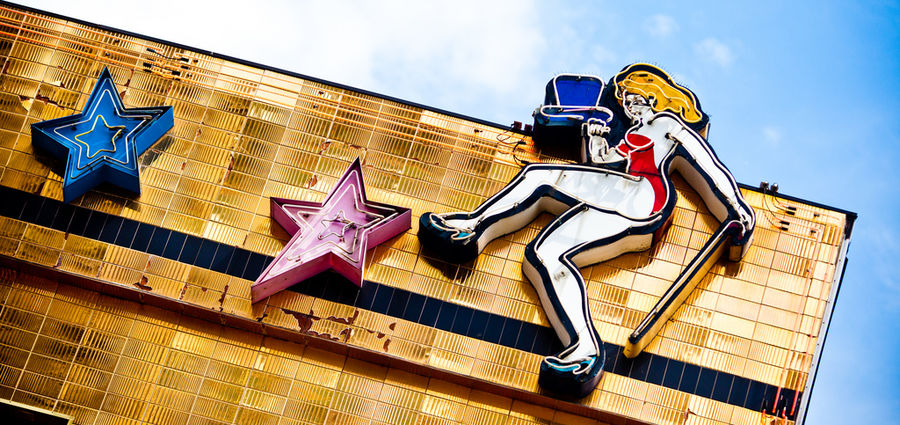 Cover Photo: Thomas Hawk