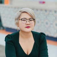 Angela chen linkedin image